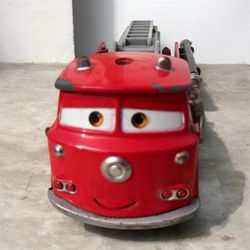 2007 Disney Pixar Cars Tomica Red Fire Engine Truck