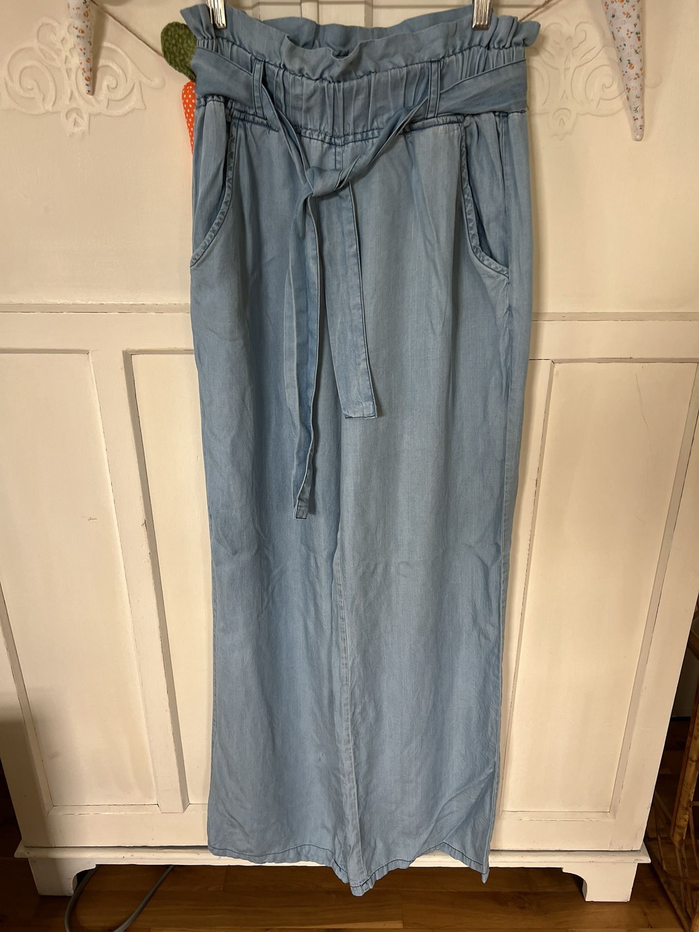 Thread & Supply Belted  Chambray Paper bag Waist Wide Leg Pants Size Medium 