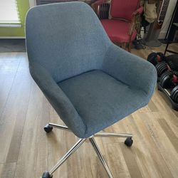 Montgomery Mid back Desk Chair