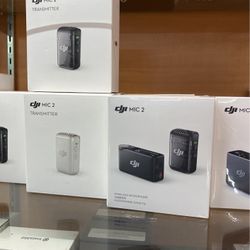 DJI Mic 2 Compact Digital Wireless Microphone System/Recorder for Camera & Smartphone (2.4 GHz)