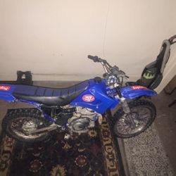 05 Yamaha 125 Dirt bike 