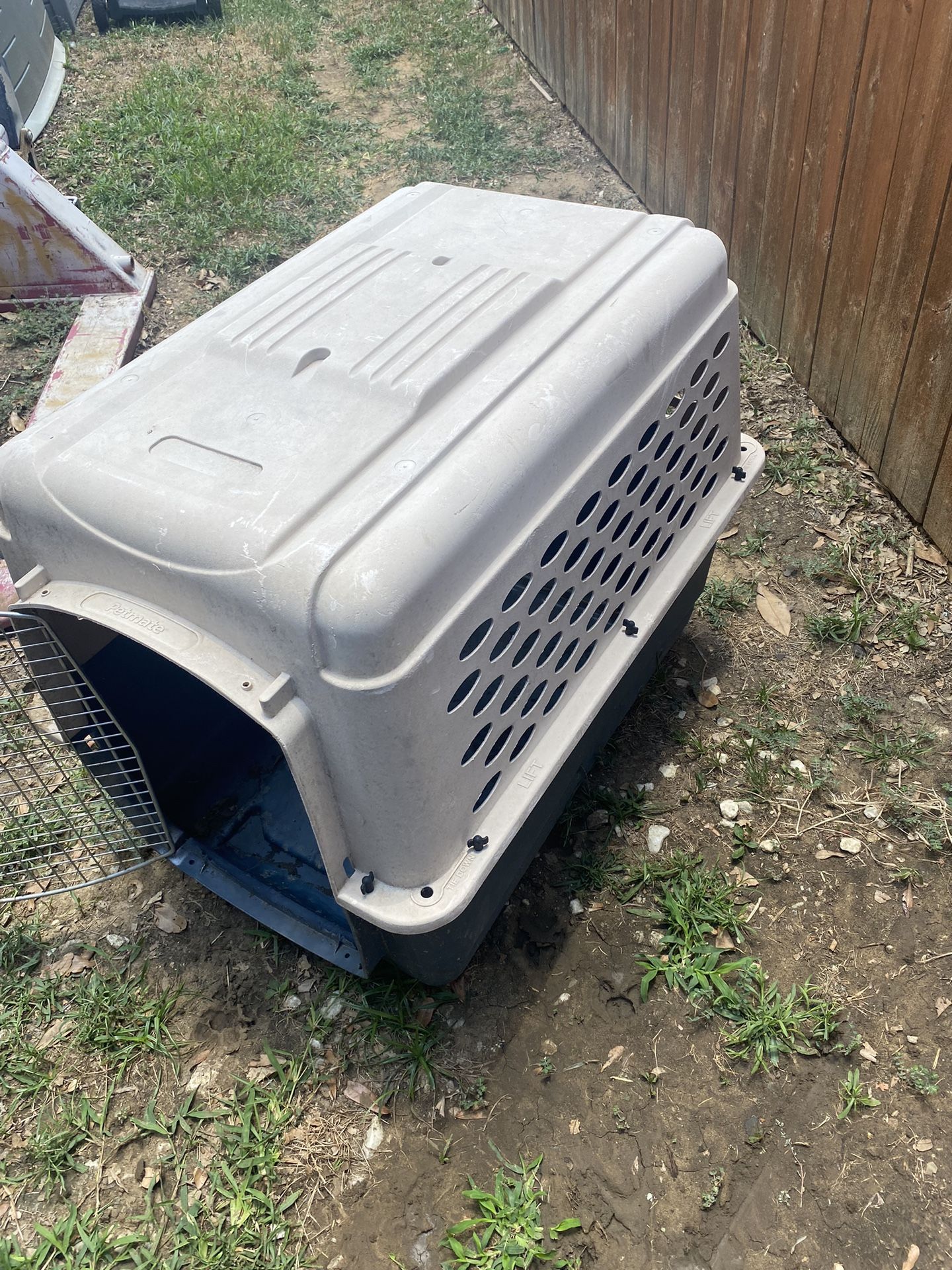Large Dog Crate Approx 34x24x29