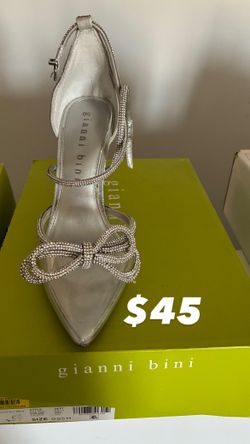 Women shoes/heels