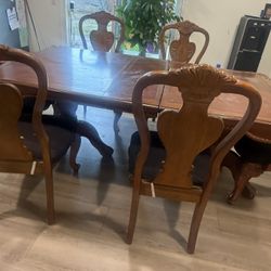 Dining Room Table 