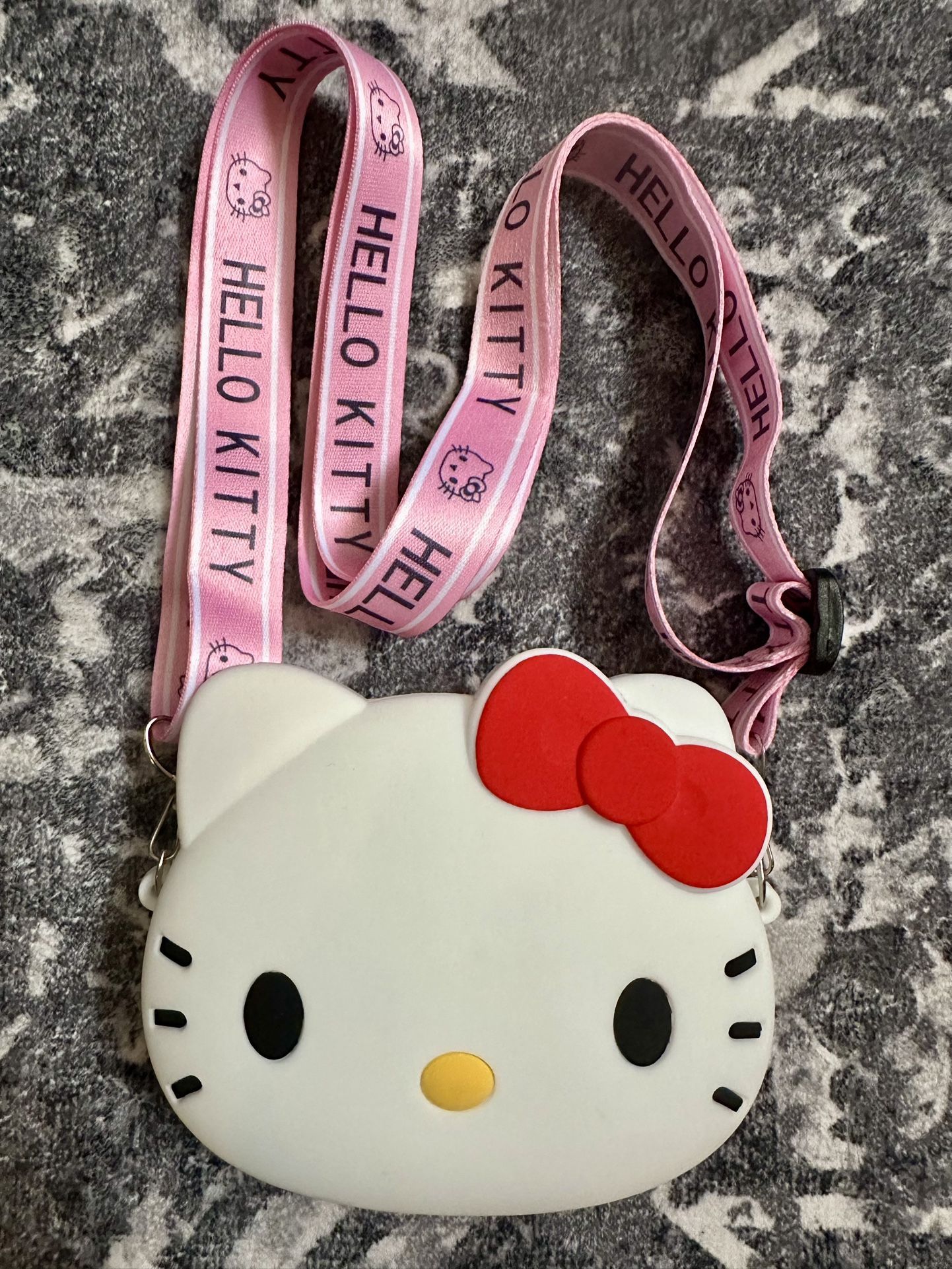 NEW IN BAG / Youth, toddler HELLO KITTY purse:bag:crossbody. Adjustable Straps 