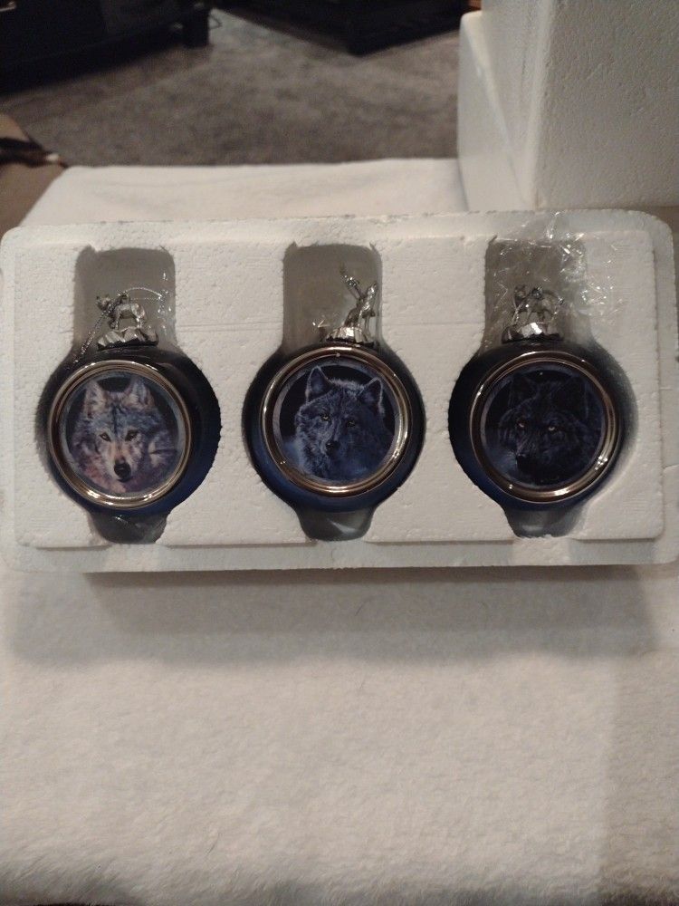 Bradford Exchange 3 Midnight Wolf Ornaments