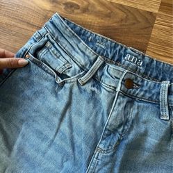 Boyfriend Jeans Size: 4