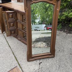 Dresser, 2 Nightstands And 2 Mirrors 