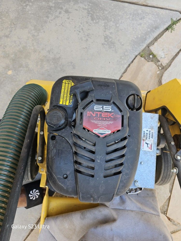 BLACK+DECKER 20V MAX* Cordless Sweeper with Power Boost (LSW321) ($80 FIRM)  for Sale in North Las Vegas, NV - OfferUp