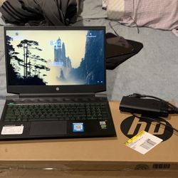 HP 14 Inch Lap Top One Year Old Lightly Used 