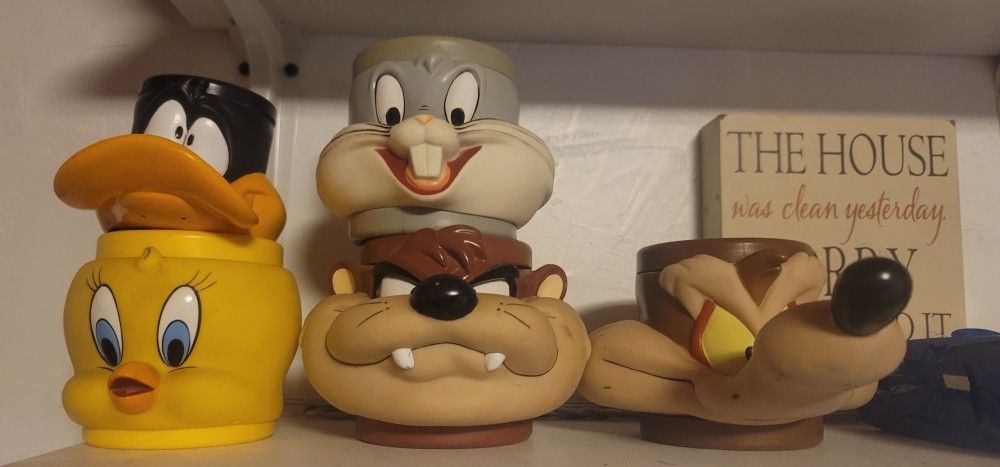 Looney Toons Mugs
