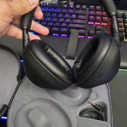 Sony WH1000XM6 Noise Canceling Headphones.
