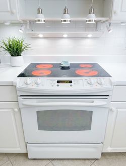 Electric stove works great