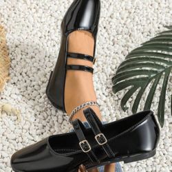 Slip-On Buckle Flat Shoes