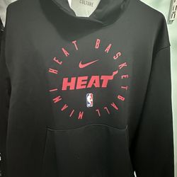 Miami Heat Warm Up Sweat Shirt Black Exclusive NBA  Team Gear From Team Store Brand New