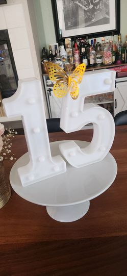 Marquee numbers (15, 51, 5, 1)