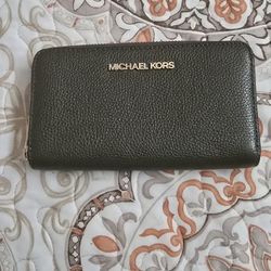 Michael Kors Pebbled Wallet Olive Green Gold Accents