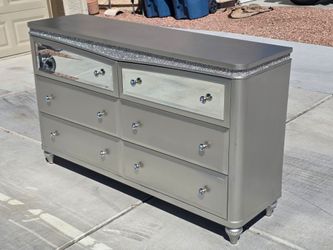 6 Drawer Silver Dresser Free Delivery Included