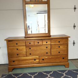 Dresser-solid