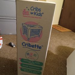 Bassinet/ Crib