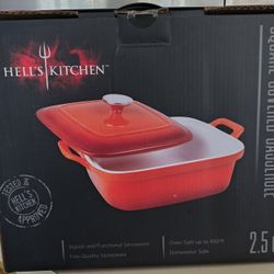 Hell's kitchen Square Covered Casserole Dish