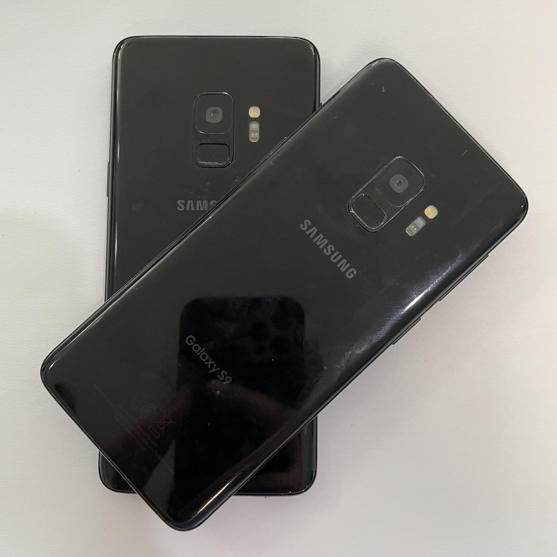 Samsung Galaxy S9 | Unlocked | Comes with store warranty| Free Cable & Charger | Unlocked | Comes with store warranty| Free Cable & Charger