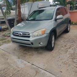 Toyota.  Rv4. 2007.  6. Cilindro 