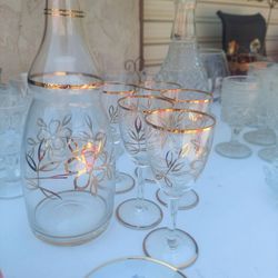Vintage 4pc Glass Gold Floral Pitcher and Glasses