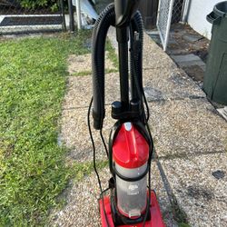 Dirt Devil Endura Compact Upright Vacuum LIKE NEW