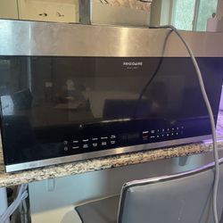 Fridgidare 30inch Over Range Microwave