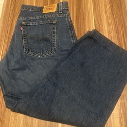 Levi’s Jean Size 16                                            M