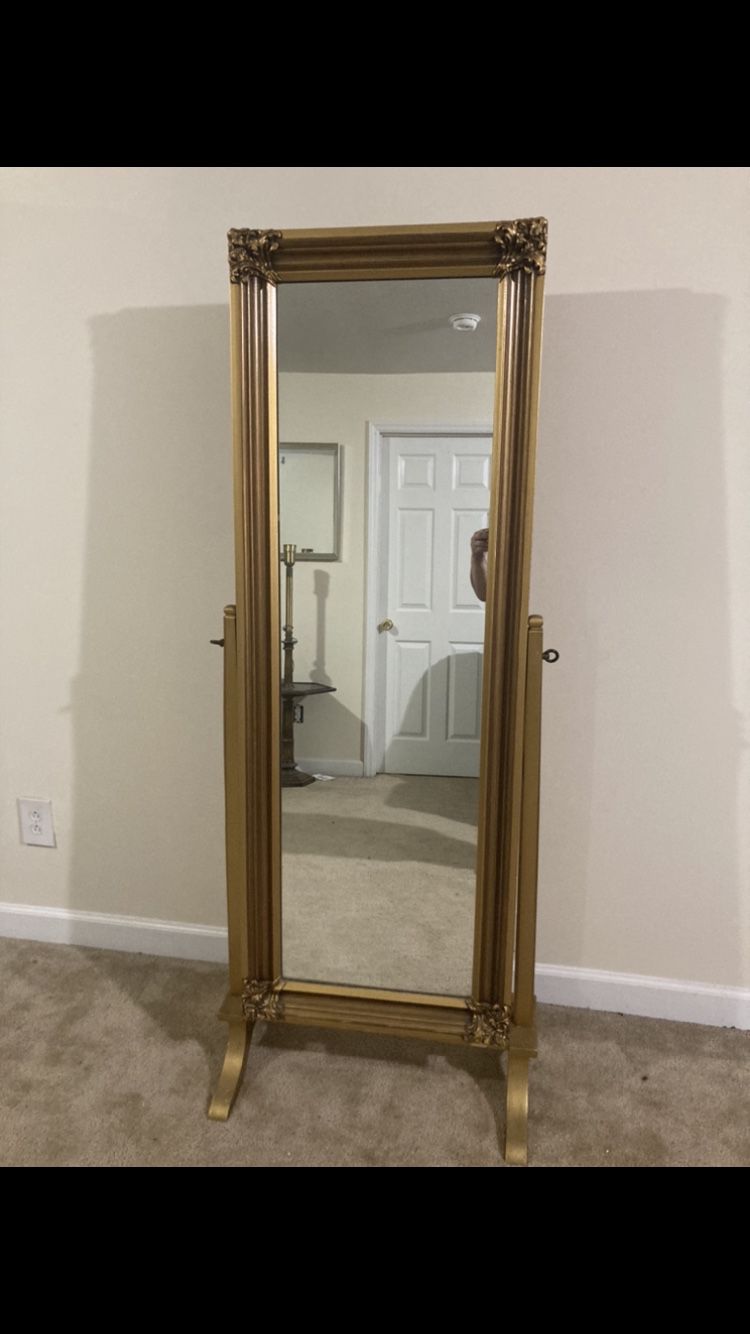1950s Hand Carved Solid Wood Swivel Mirror Beautiful Valued @ $500-$700