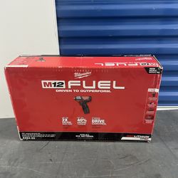 Milwaukee M12 FUEL 3/8 in Cordless Impact Wrench Kit w/ 2 Batteries Charger Case 2454-22 12V 1400in-lb