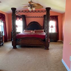 Royal California King Bed+ 2 Nightstands+ Dresser