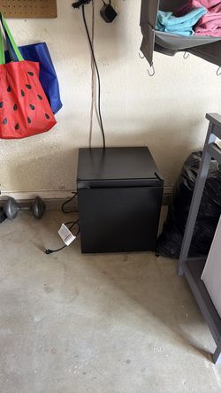 Mini fridge