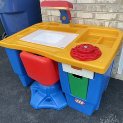 Little Tikes Vintage Desk with Working Lights & Swivel Chair
