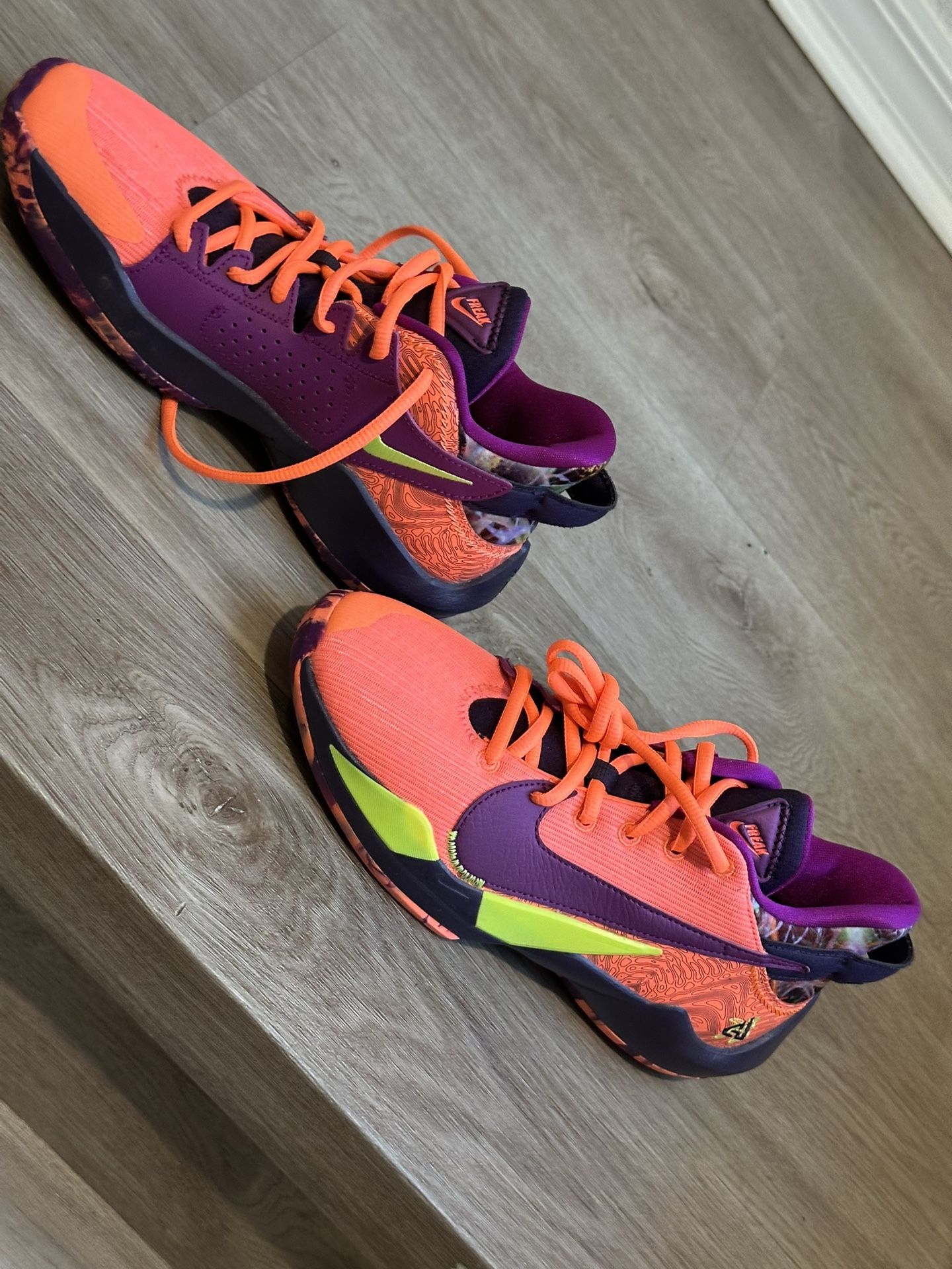 New Nike Zoom Freak SE Youth Shoes Size 5c No Box - Main Image