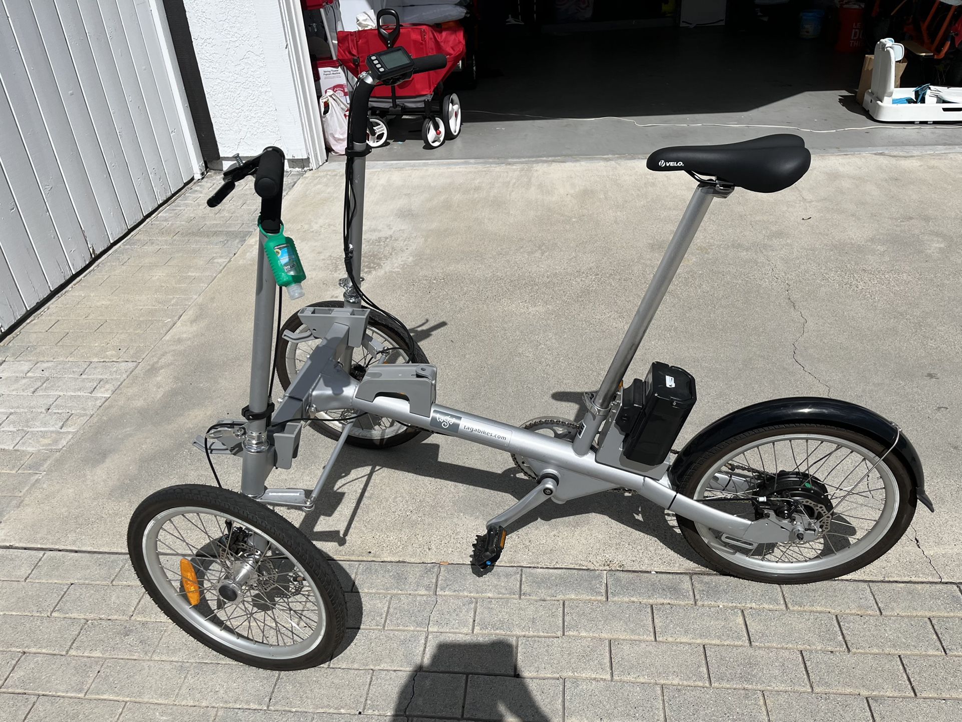 Taga Electic Bike - Excellent for Beach Cruising!
