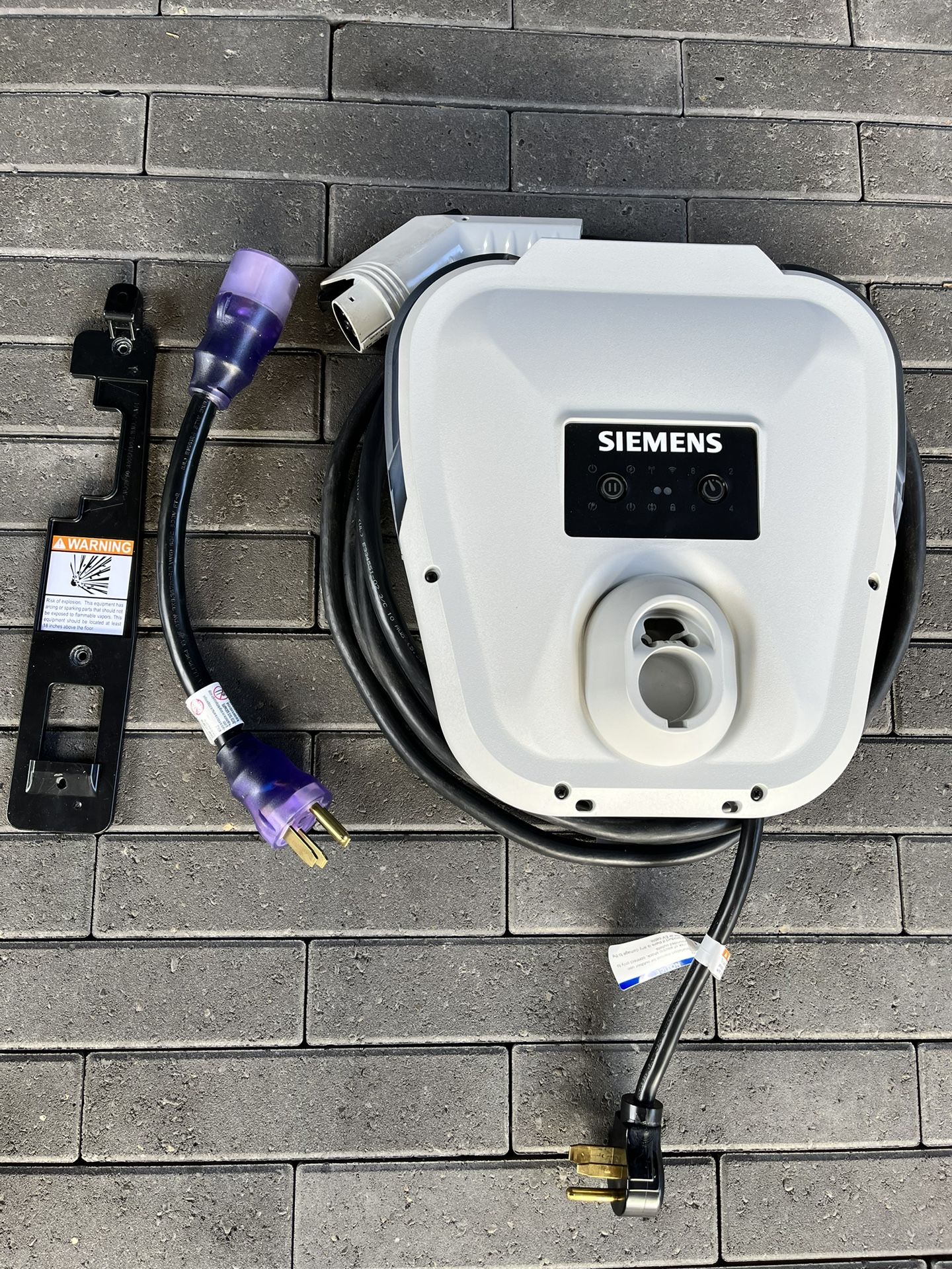 Siemens Versicharge Level 2, 30-AMP wall mounter single electric car ...