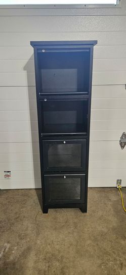 NARROW. CURIO/CHINA CABINET