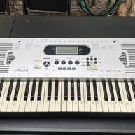 61-Key Emedia Keyboard in Great Condition - Perfect for Beginners!