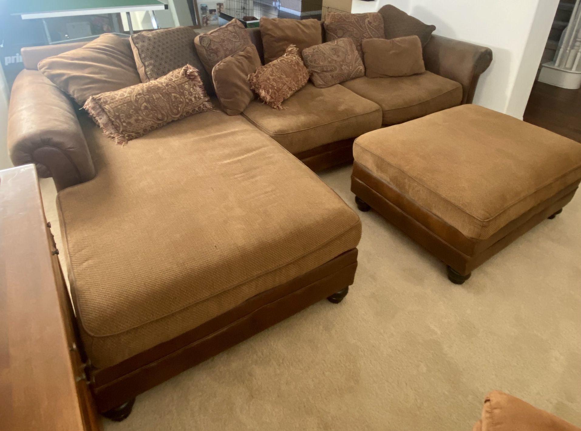 Sectional Couch W/ Chaise Lounge, Brown