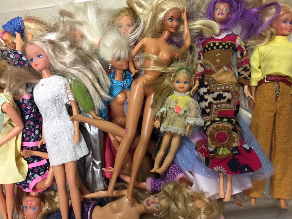 30+ Barbie Dolls