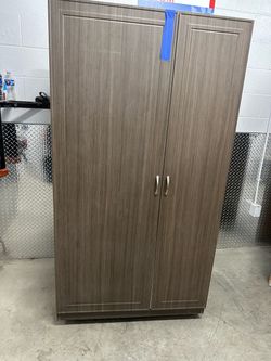 2 FREE WARDROBES!