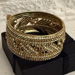 Gold plated adjustable bangle or Kara free size fits to any wrist brand new
