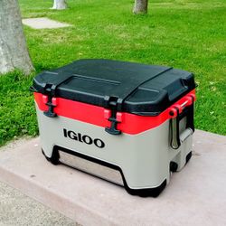 IGLOO BMX 52 QUART HARD COOLER