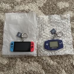 Nintendo Museum Switch / Gameboy Advance Keychains
