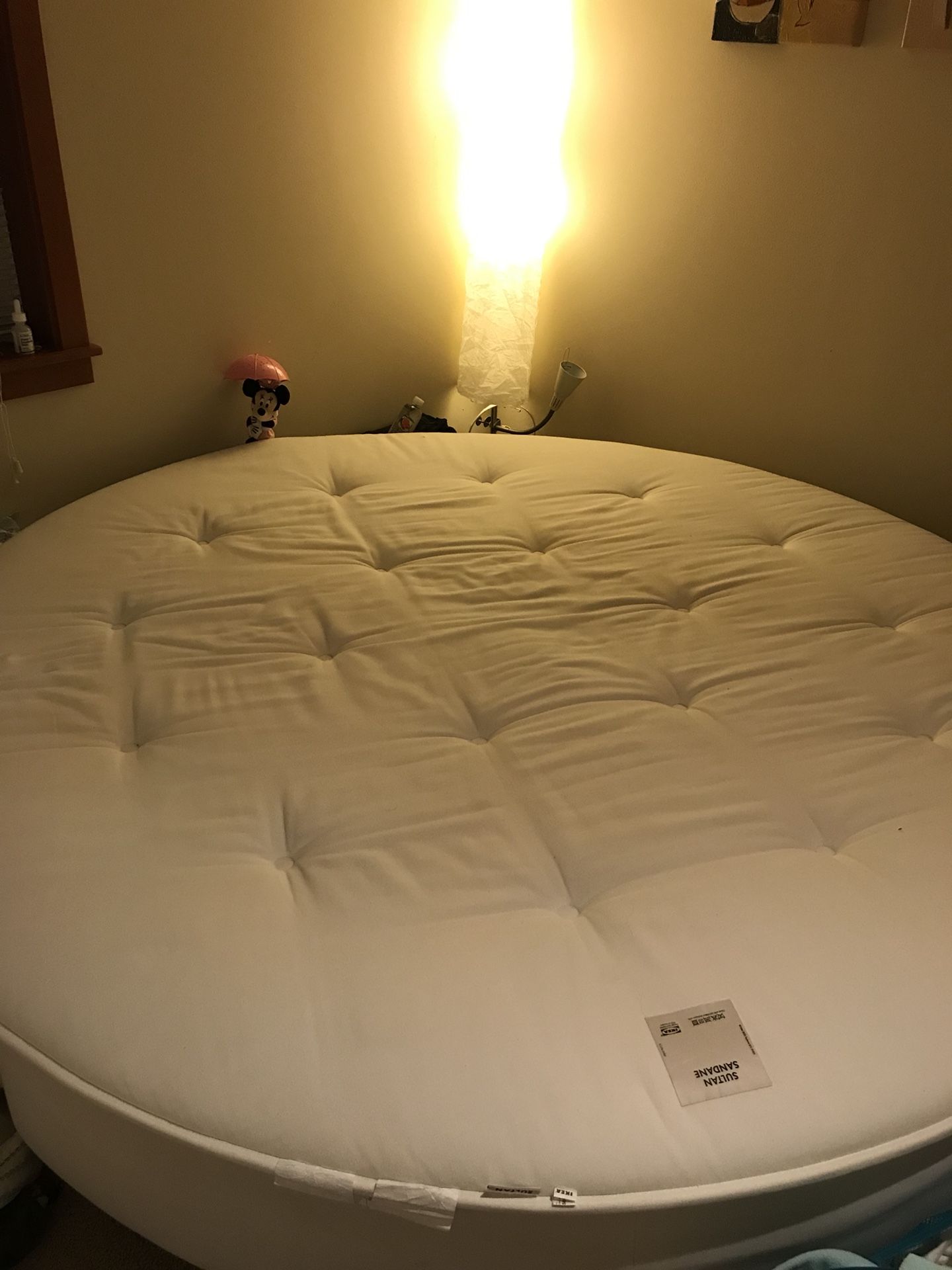 IKEA Sultan Sandane round bed 4pcs with thin mattress top