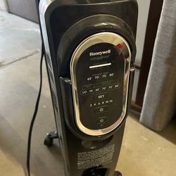 Honeywell EnergySmart Oil-Filled Radiator Heater – Works Great