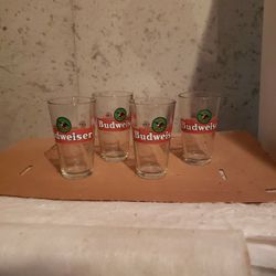 4 Beer Glasses